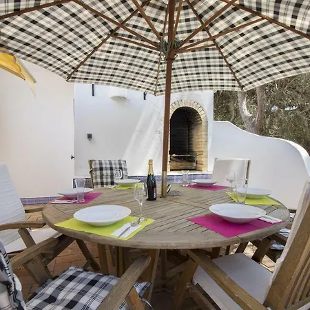 Casa Dos Amigos Almancil